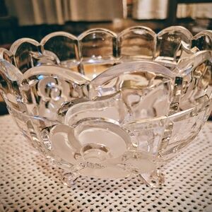 VINTAGE | CLEAR LEAD CRYSTAL| Rose Design - 3-Footed Bowl